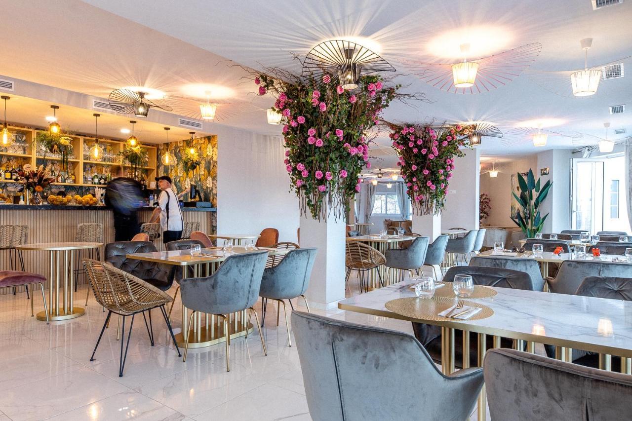 Residencia Deportiva Rozarossa Hotel Estepona Luaran gambar
