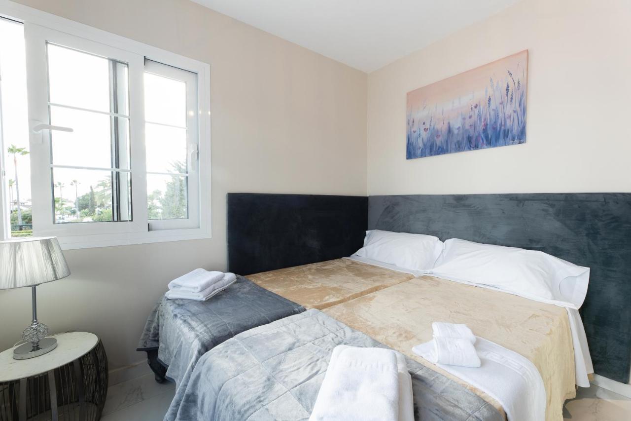 Residencia Deportiva Rozarossa Hotel Estepona Luaran gambar