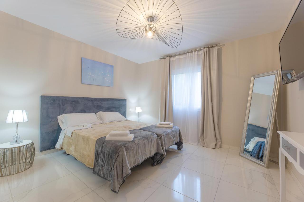 Residencia Deportiva Rozarossa Hotel Estepona Luaran gambar