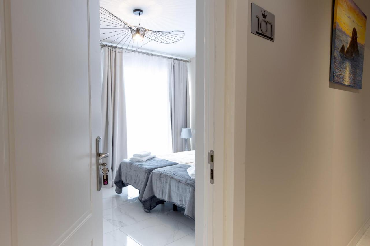 Residencia Deportiva Rozarossa Hotel Estepona Luaran gambar