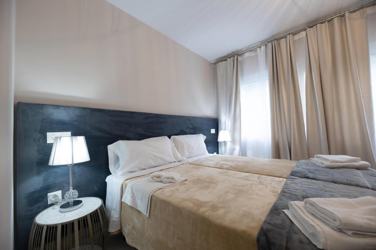 Residencia Deportiva Rozarossa Hotel Estepona Luaran gambar