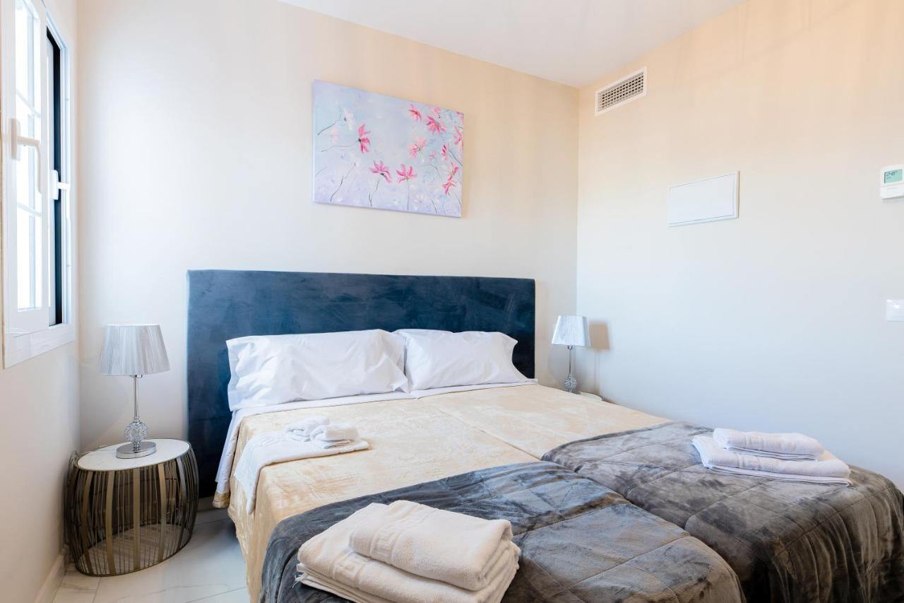 Residencia Deportiva Rozarossa Hotel Estepona Luaran gambar